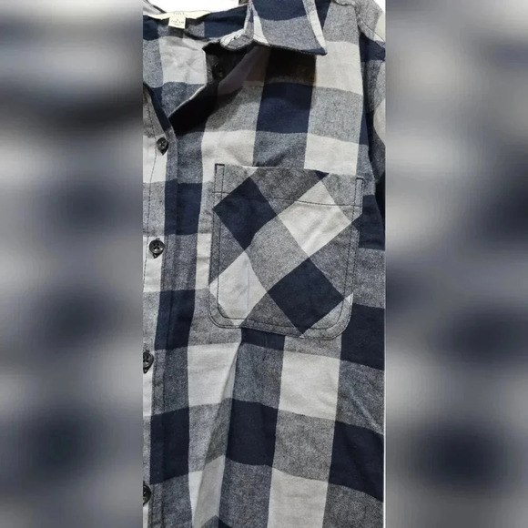 Time & Tru, Size L, Dark Blue and White Button-Down Longsleeve Shirt - Picture 12 of 13